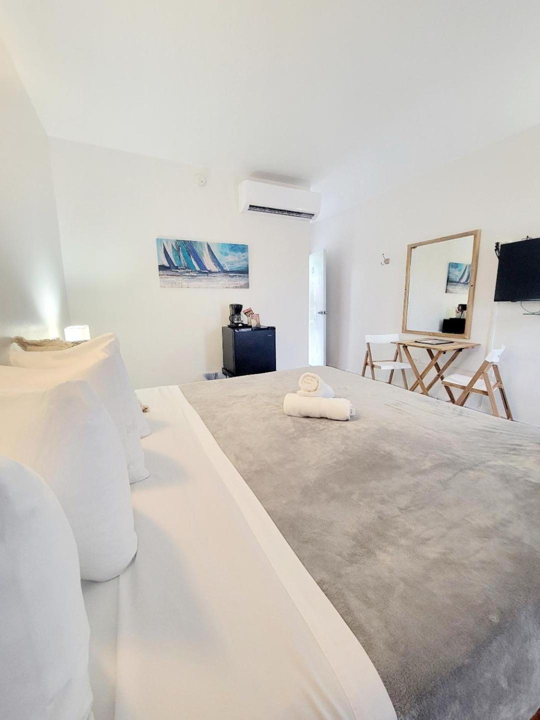 Nautilus By La Jamaca Hotels-Downtown La Parguera Lajas Kültér fotó