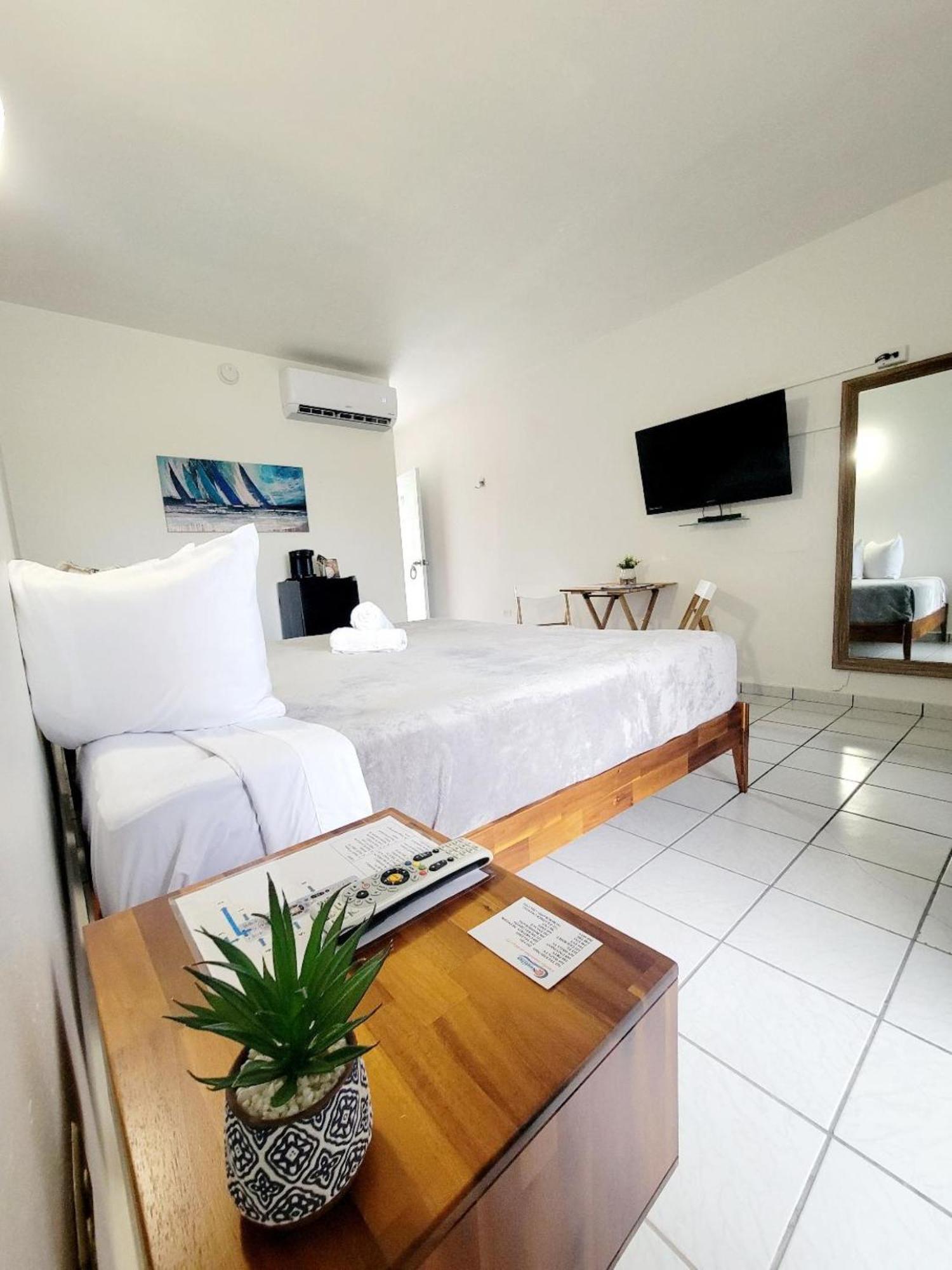 Nautilus By La Jamaca Hotels-Downtown La Parguera Lajas Kültér fotó